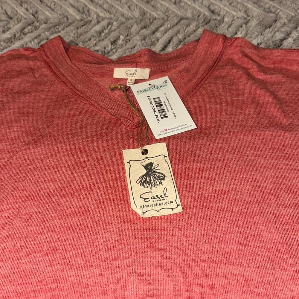 NWT small Easel high low tunic in coral